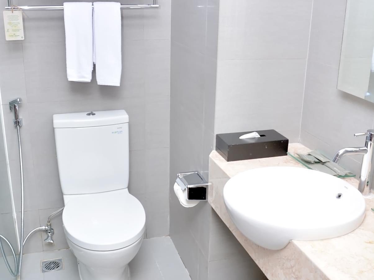 Hotel Santika Pekalongan Buitenkant foto