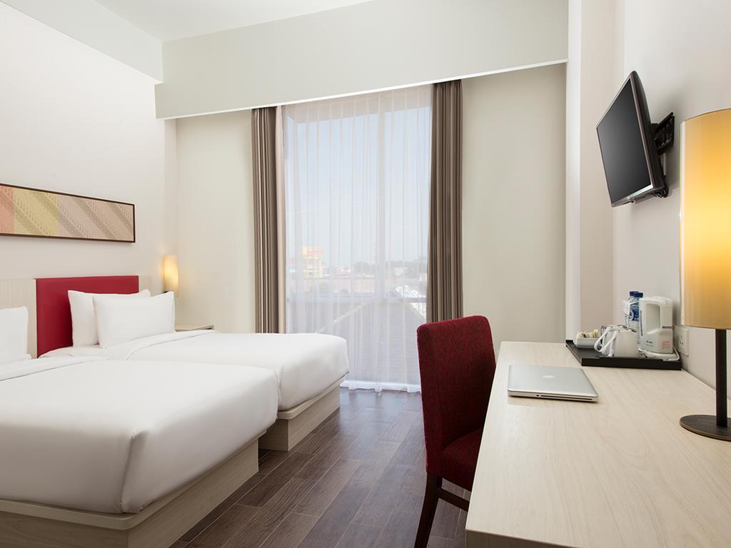 Hotel Santika Pekalongan Buitenkant foto