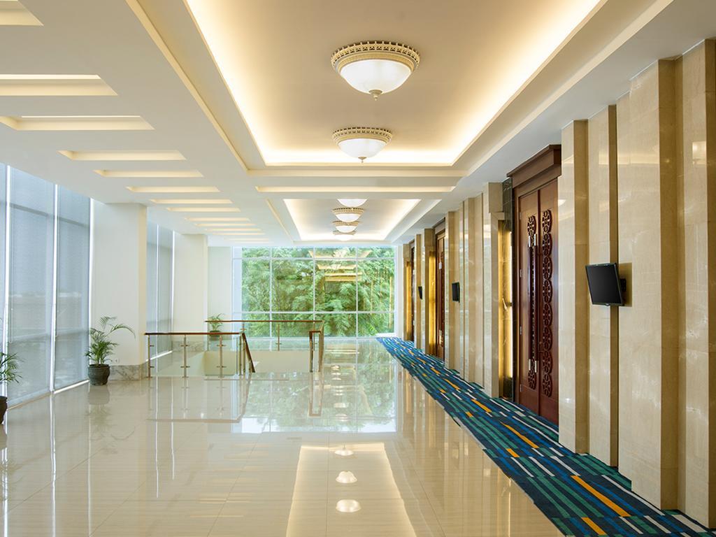 Hotel Santika Pekalongan Buitenkant foto